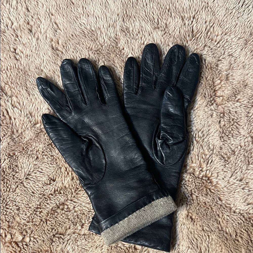 Saks Fifth Avenue Black Leather Gloves with Tan Cuff